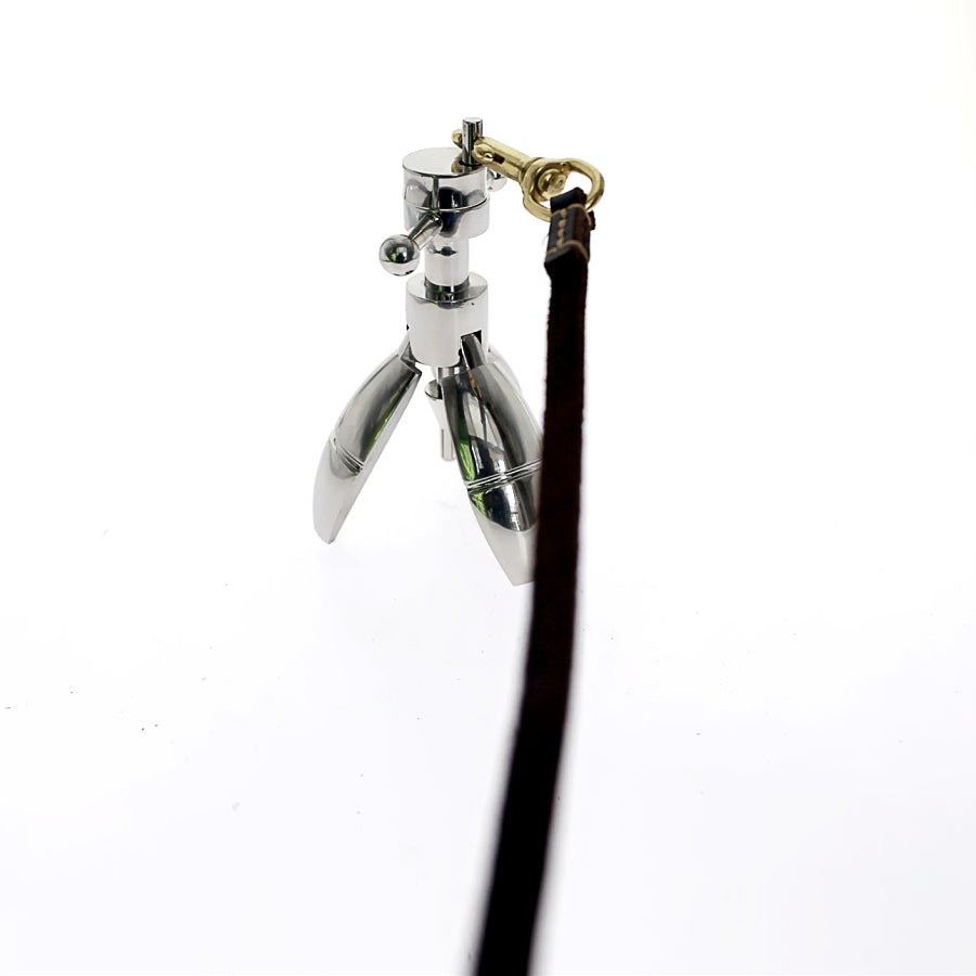 How to Walk Your Sub with Leashed Butt Plug? | Oxy-Shop How to Walk Your Sub with Leashed Butt Plug? | Oxy-Shop