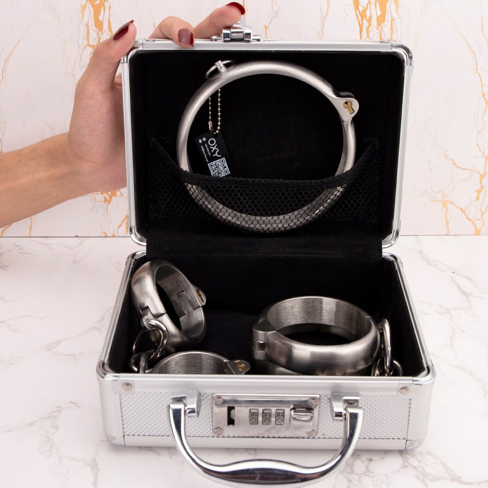 Heavy Metal BDSM restraint Set - Collar & ankle cuffs
