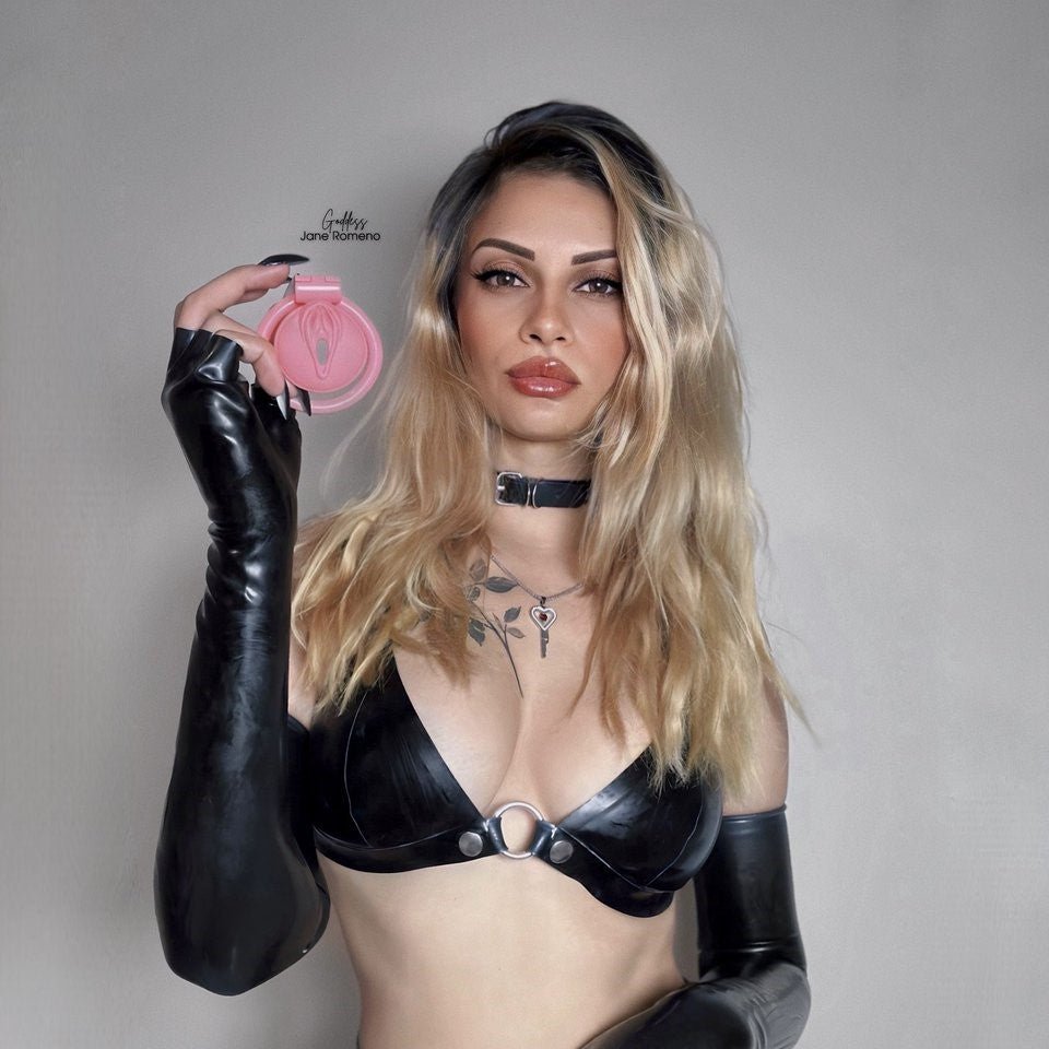 Pussy shape Chastity - For male - Oxy-shop