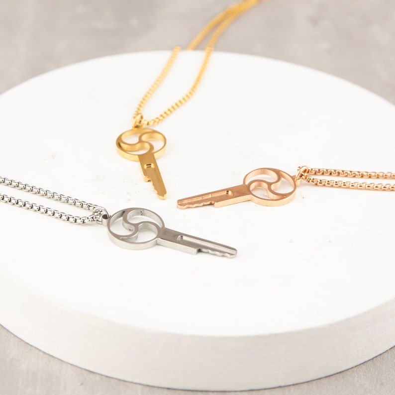 Triskelion Chastity Key Necklace - Gold & Steel - Oxy-shop